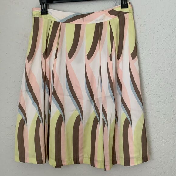 NWT Medison Studio Multicolor Pleated Women's Skirt Size 8 - Picture 2 of 9